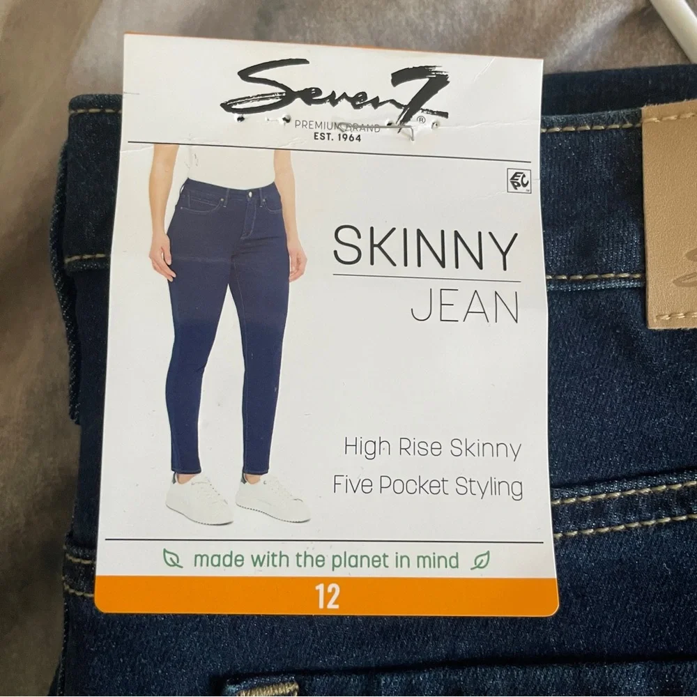 Seven7 Dark Wash Denim Jeans, NWT size 12 - Picture 1 of 5